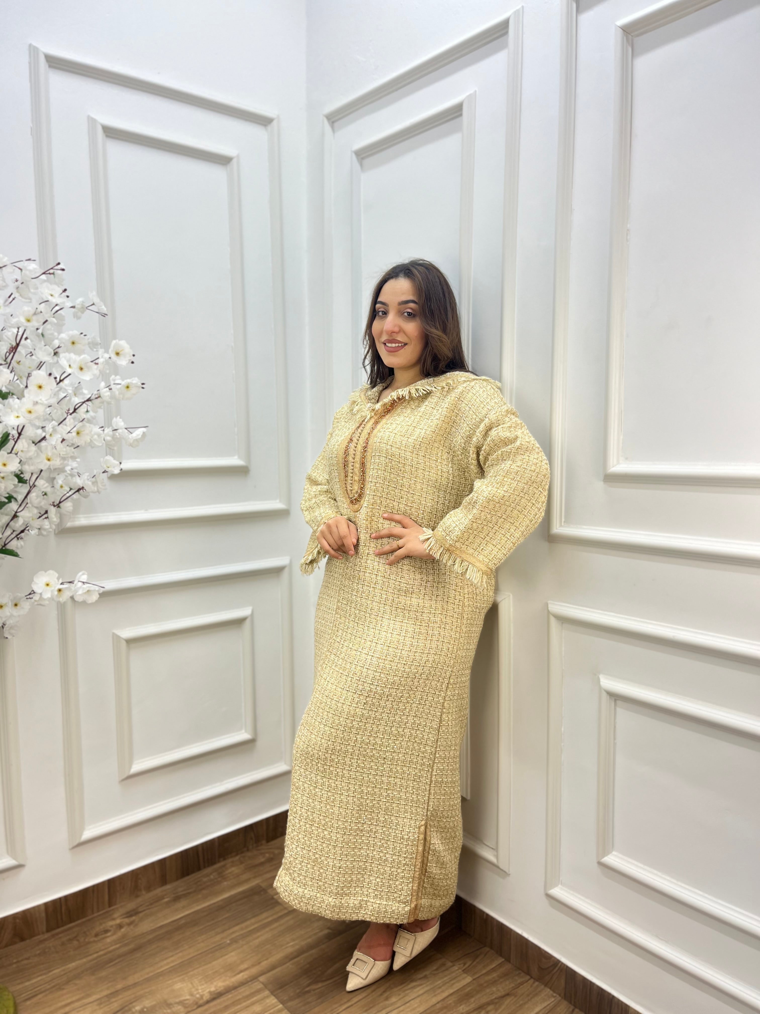 جلابة فاخرة بنقشة كلاسيكية