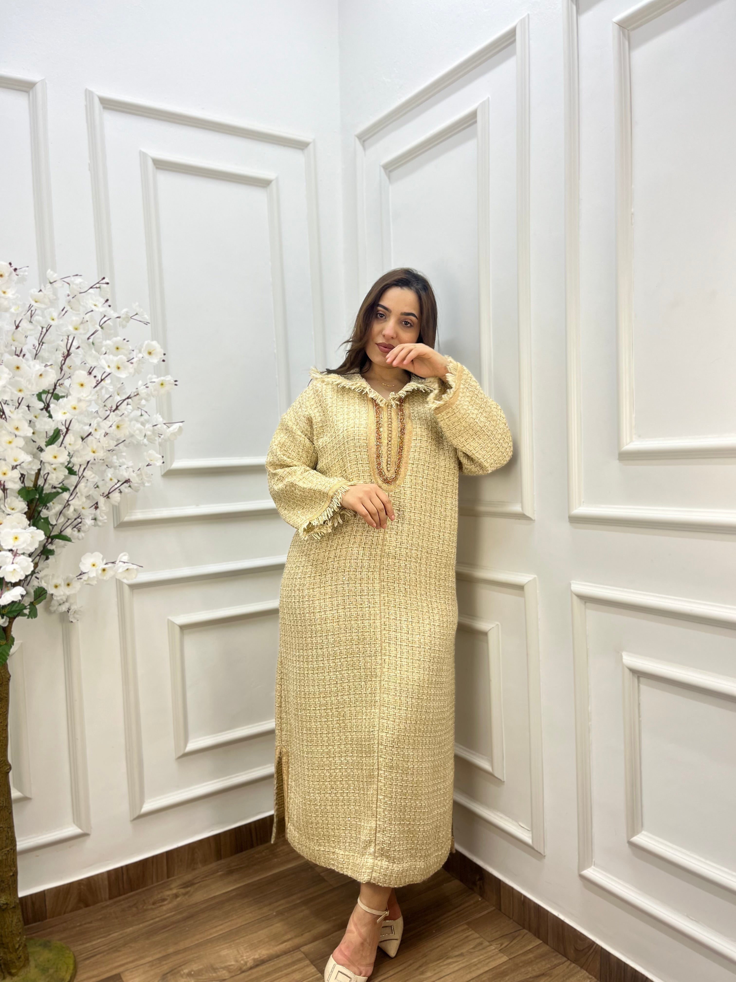 جلابة فاخرة بنقشة كلاسيكية